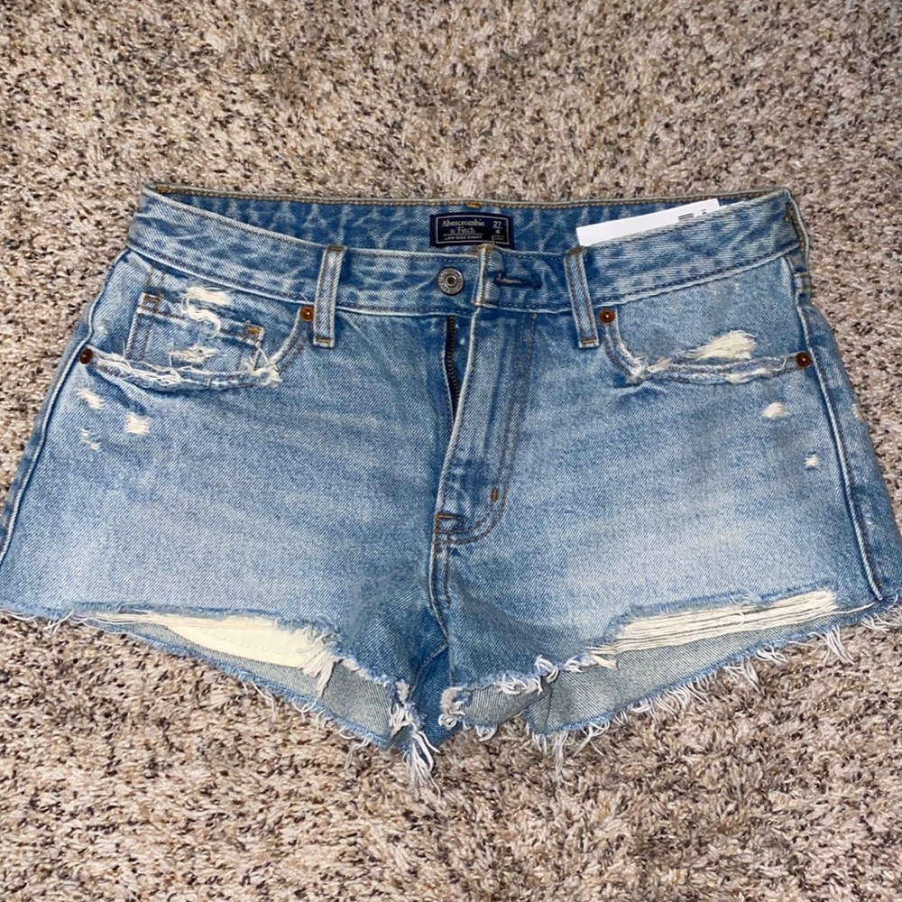 Abercrombie & Fitch Low Rise Short size 27
